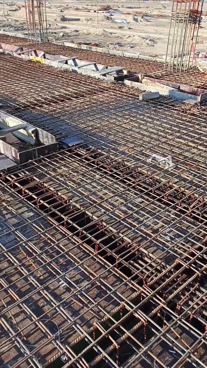سلام عليكم يوجد كادر حدادين شغل مضبوط شرط تسليم هندسي عل مخطط يتوفل اسطات سكنيه واسطات عواجه لتواصل 👇

***********
