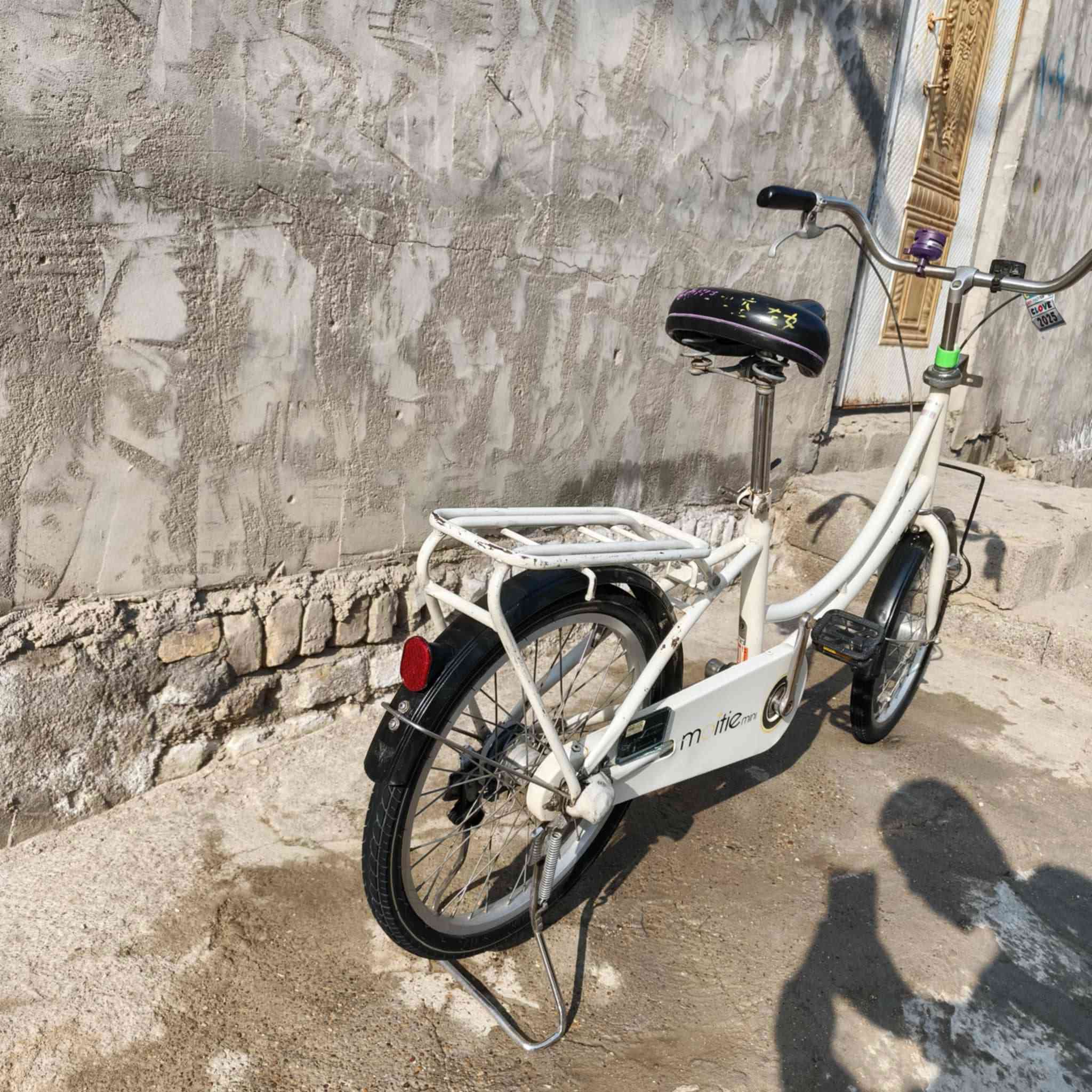 سلام عليكم بايسكل للبيع نضيف رمبة برجستان مكان بغدادالاستفسار ***********
