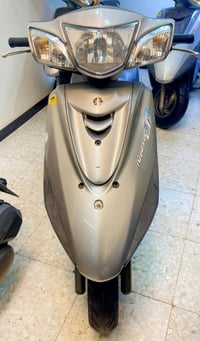 🫡السلام عليكم 🫡  ‼️متوفر الان ‼️  دراجة بغبغاء لون  رصاصي الدراجة كفال...