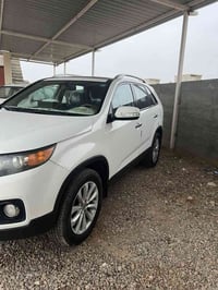 سيرنتو V6 • ٢٠١٠ • ٧ راكب