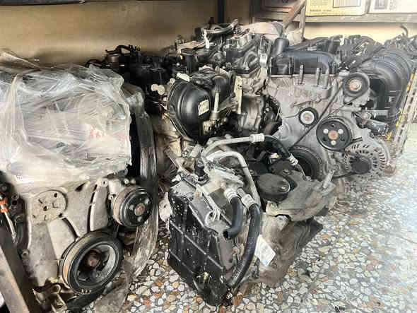 السلام عليكم من رخصت الأدمن المحترم✨
 تم توفير جميع المحركات وقطع الغيار 
للسيارات:(اكسبلور-ايدج-تورس-فيوجن-فوكس-فستا-اسكيب-موستنك)
العنوان:بغداد/الطالبية/قرب جسر الطالبية
للتواصل:*********** واتساب
يوجد توصيل جميع المحافظات
