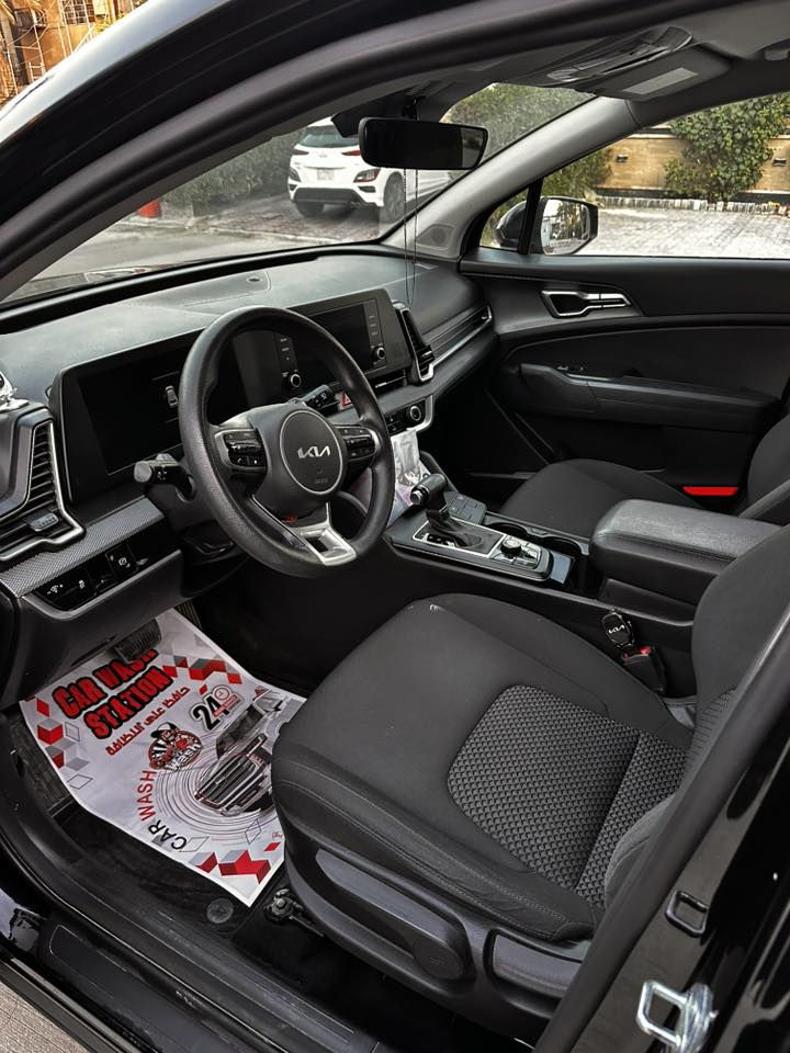 السلام عليكم اسبورتج (L)موديل 2023 مكينه ٢٥٠٠ المرغوب وارد امريكي ضرر دعاميه فقط مكفوله رقم سياره بغداد 
 
السياره L  تكون اطول واعلى من عاديه
موصفات 

كشنات تدفئه 

تبريد قطعتين

هند بريك بصمه

كامره خلفيه 

رادار امامي خلفي

تحديد مسار ذكي 

اوتو هولد

اوتو ستوب 

مانع انزلاق 

نزول منحدرات 

نظام فحص ضغط الايطارات 

نظام abs

ماسحه خلفيه 

لايت زنون

تحكم ستيرن 

٣ انظمه قياده  بعد هواي موصفات بيها 

مكان السياره بغداد  

***********

السعر 193
