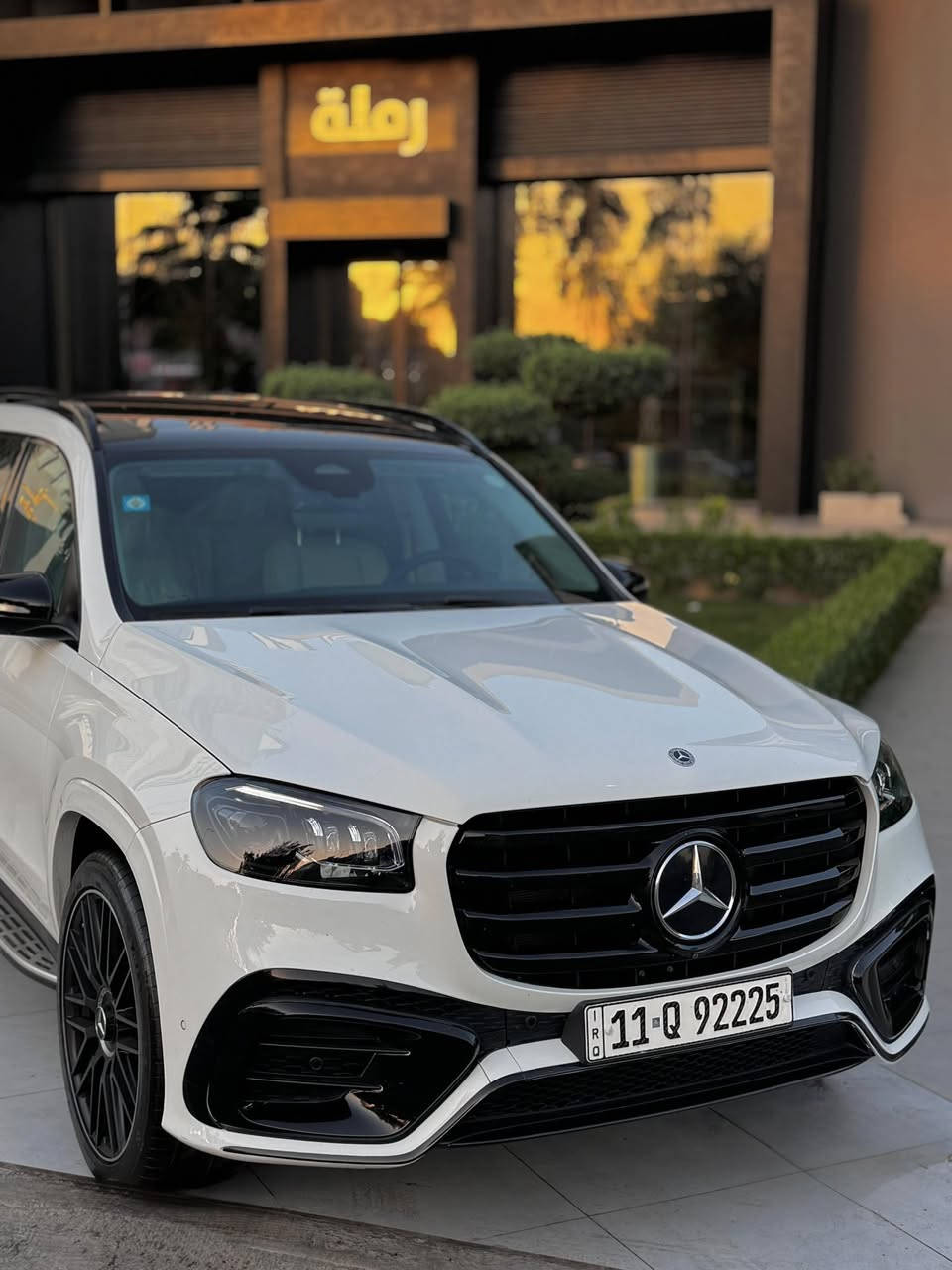 للبيع او المراوس
Mercedes-Benz GLS 450-- 2024 
 خليجية وكالة MEC يعني نفس BCM بس فرع بغداد  
كل صيانتها بلشركة وبعدهه بلضمان 
مرسيدس بنز  GLS 450 موديل 2024
  –  بغداد –  الدورة او المنصور 
السياره باسمي تحويل ثاني يوم  
السياره بصمتين 
•   🛣️  المسافة المقطوعة   - 25 الف كلم 
------------------------------------------------------------ السعر 82 الف دولار 💵 
مغلفة ppf بلكامل + درج جام + تغليف الداخل
✅ المواصفات :

📅 الموديل: 2024
🎨 اللون: ابيض
🌍 وارد خليجي 
⭐ الحالة: جيدة جداً
⚙️ محرك 6 سلندر تيربو
🔧 كير أوتوماتيك
🛞 دفع رباعي AWD
💿 ويل 22 إنش+
💎 المواصفات:
•فتحة بانوراما 
• شاشة  متصلة لمس كبيرة
• بلوتوث
•رادار ٣٦٠ 
•كافة انظمة الامان والقيادة 
‏• Apple CarPlay
• Android Auto
•كير تعليك 
•تدفئة ستيرن 
• كاميرا خلفية + كامرة امامية + 360 درجه 
• حساسات أمامية وخلفية
• مقاعد جلد ابيض ملكي 
• بصمة وتشغيل ذكي
• شاشة عدادات رقمية
• مثبت سرعة
• إضاءة LED
• مكيف متعدد المناطق
•بردات كهرباء 
•كير ديبترون رياضي 
•كشنات خلفية كهرباء
•كسنات تدفئة تبريد + مساج 
•دشبول ٧٢ لون 
•5 انظمة  قيادة 
•ماوس تاچ
•نظام ملاحة ومواقع مرتبط ب الاقمار بدون انترنيت


**إذا كنت صاحب هذا الإعلان وتريد حذفه لأي سبب، رجاءا أرسل رسالة إلى الدعم الفني**