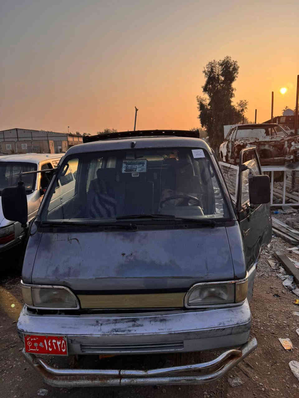 ***********سلام عليكم كيه بسته للبيع مكينه مكفوله كير مكفول كهربايات كله شغاله الشواصي معمره هيه وغرمات مصفره رقم احمر مديل 94 سعر 18
