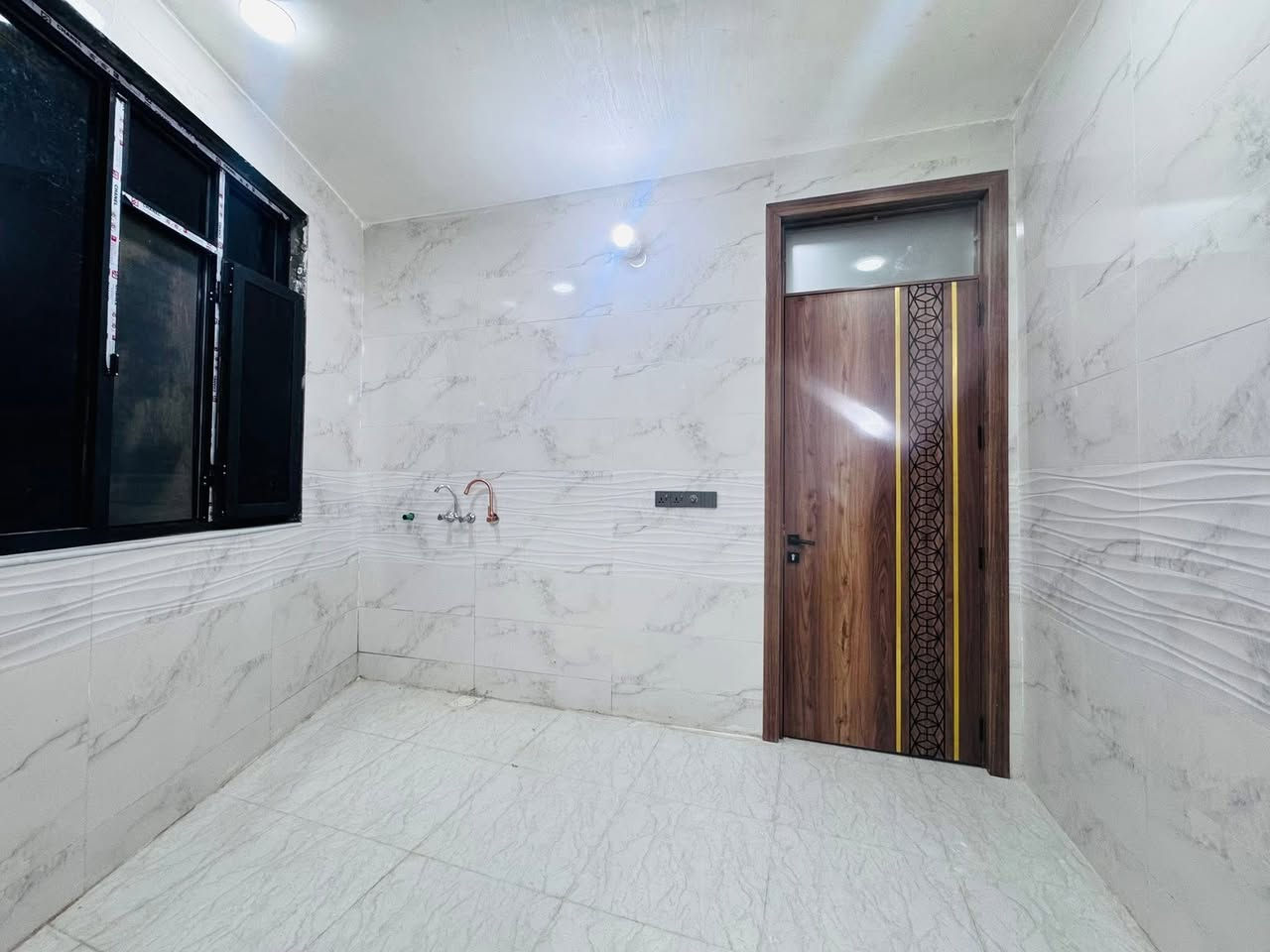 #للإيجار #شقه #جديده

 الموقع: #نــادر الاولى قرب حي الزيتون 

#خدمات #مجاري #تبليط ماء كهرباء

#مجهزه بتانكي ماء #وسخان #وماطور

#تحتوي على #غرفتين نوم وصاله ومطبخ ومجمع صحيات غربي وشرقي 

#تحتوي على عازل #حراره وبروده
مجهزه بشبابيك المنيوم ومانع #حشرات 

#مبلغ الايجار // 500 الف قابل للتفاوض

________________________
للاستفسار على باقي  التفاصيل 
لطفاً الرجاء الاتصـــال او مرآسلتنا على الواتساب ⤵️
🔻🔻
سيد رائد    
📞0️⃣7️⃣8️⃣3️⃣1️⃣1️⃣6️⃣1️⃣6️⃣4️⃣1️⃣             
سيد حسين
📞0️⃣7️⃣8️⃣7️⃣2️⃣5️⃣7️⃣4️⃣7️⃣3️⃣3️⃣

              او وآتســــــاب📲

المكـــــتب ☎️ 
***********
***********
‏‎     🧱#مكتب_عقارات_سيد_رائد🧱

               🏗️ #مــوقع_المكتب🏗️
📍{بابل/الحله شارع نادر الرئيسي مقابل  شارع الطب العدلي بالقرب من اسواق الجمل }

_______________________
#تنوية / لمن يرغب عرض عقاره فـــي صفحتنا يرجى الاتصال بنا 
_______________________
أنتبــه🔻🔻
🔳#الصفحه_الرسميه_للمكتب_فقط✅
