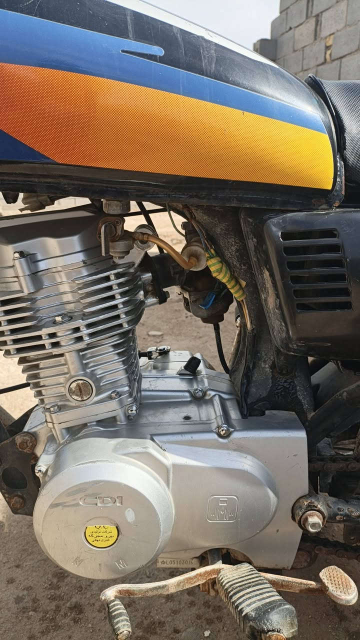 سلام عليكم شباب دراجه ادوات  نضيم والله  يرادله ترتيبات قليله السعر 250  *********** المكان البصره الدير الزريجي
