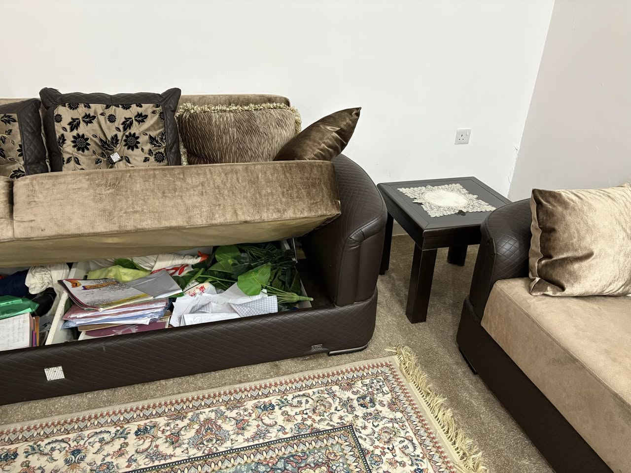 تاقم دانيشتن توركيه بنى مه خزه نه به ته پله كى ناوه راست و چواردانه ته پله ك هه موويى ماركه يى kim
له سليمانى نرخى ٣٥٠هه زار


**إذا كنت صاحب هذا الإعلان وتريد حذفه لأي سبب، رجاءا أرسل رسالة إلى الدعم الفني**