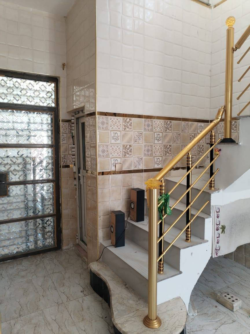 مشتمل للإيجار في منطقة الظباط قرب شارع أبو فاطمة المضمد بالقرب من الفرن
واتساب ***********
