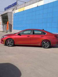 ﷽ 3KPF34AD6PE683625 كيا فورتي 2023  شكل جديد اللون احمر   السياره بدون...