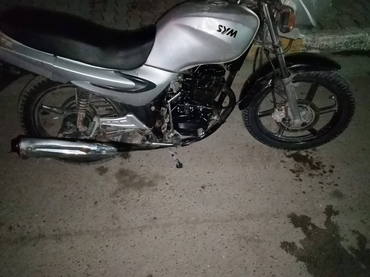 سلام عليكم دراجه موديل 21 دراجه نضيفه لا نضوح لا تبخير نكره سلف بكل وقت كلشي ماناقصها
دراجه رايدها مراوس 
ملاحظه 
ملاحظه 
الدراجه بدون اوراق اكاتبتك.عليها
وتاخذها من باب بيتي 
مكاني بغداد الراشديه الحسينيه متواجد خاص
سلام عليكم دراجه موديل 21 دراجه نضيفه لا نضوح لا تبخير نكره سلف بكل وقت كلشي ماناقصها


**إذا كنت صاحب هذا الإعلان وتريد حذفه لأي سبب، رجاءا أرسل رسالة إلى الدعم الفني**