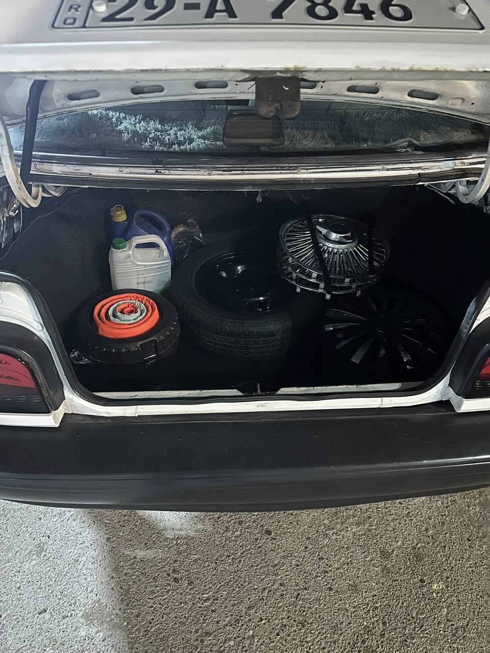 سلام عليكم سايبا موديل 2010 سياره جديده تخم تاير جديد غرفه جديده
مصبوغه عام الجماليه فقط سياره مي خضر 

مكفوله من ضربه شاشه داخليه كأمره خلفيه *********** مكاني بغداد
