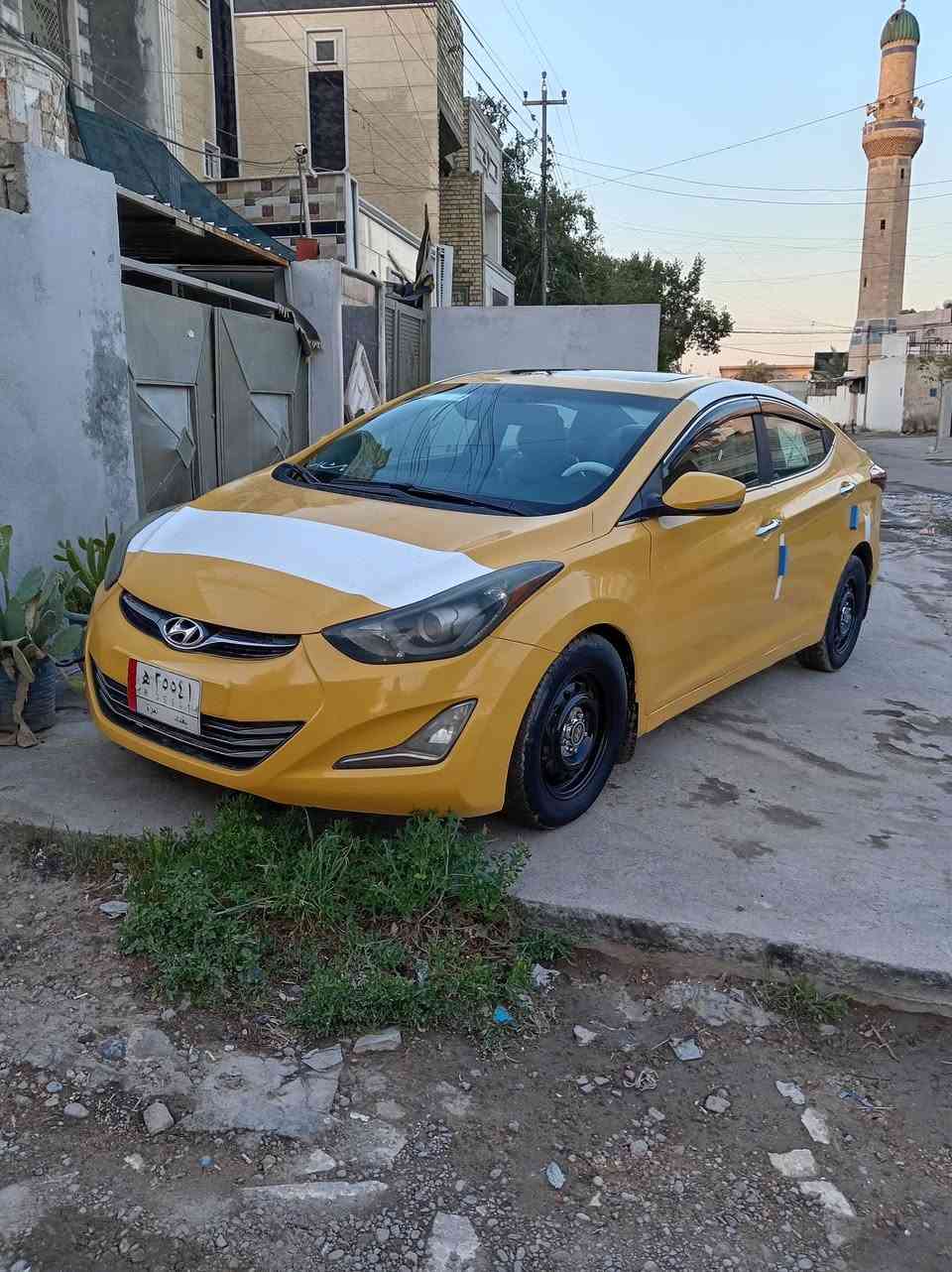 السلام عليكم النترا مويل ١٥ السياره فول حادثه بنيد بدون دواخل بغداد ***********
