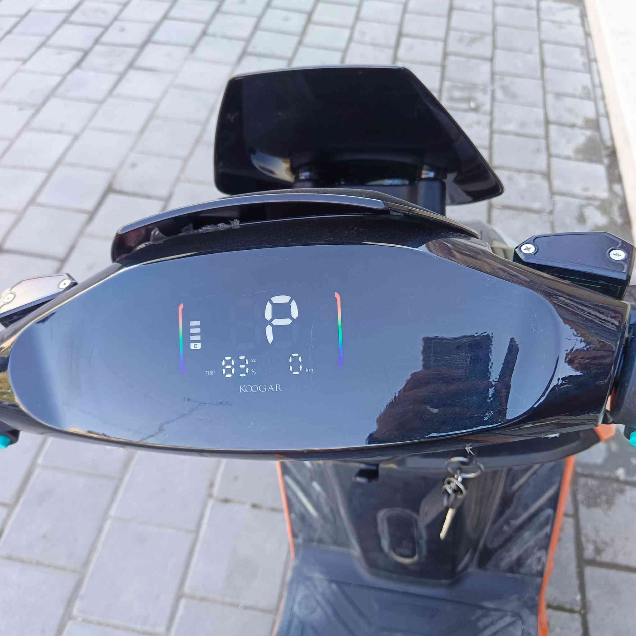 السلام عليكم ورحمه الله وبركاته ❤️
دراجه للبيع جديده من الوكيل مؤيد طياره 

دولفين جگور ليثيوم 

ملف2000 حقيقي

بطارية ليثيوم ٧٢ فولت ٣٠ امبير جودة عالية 

سرعة ٩٠ حقيقي 

دبلات هيدروليكية مرنه انسى طسه

انطلاقية وتسارع قوي

ويل كب12 عالي

مساحة تخزين تحت الكشن 

شاشة اعطال إلكترونية مع مثبت سرعة  ودبل إشارة 

مغلفه الشاشه والسوادات طبقه حمايه PPF

للأستفسار الاتصال على الرقم

*********** واتساب
