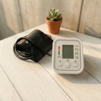 جهاز قياس الضغط ناطق • توصيل