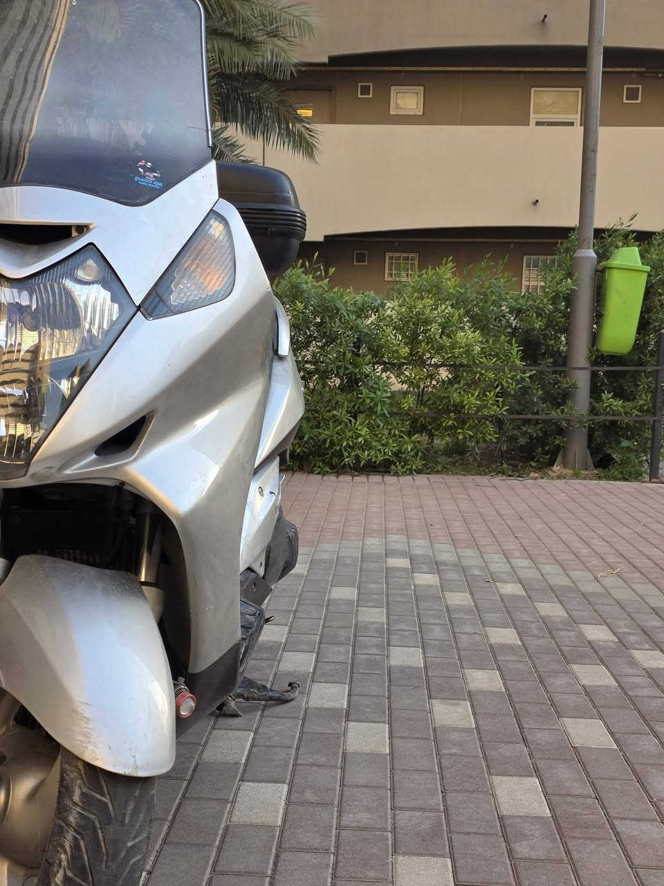 يا الله سلام عليكم شباب سلفر 600مو 400 البيع دراجه كفاله عامه جيب وياك فيتر وتعال اذ بييه عيب تأخذه وتروح كفر مصبوغ جماليه دراجه معدل وترايك وين ما يعجبك سعر 17ونص  مكان دراجه بسمايه
***********
