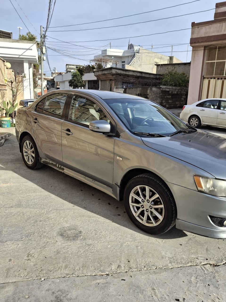 لانسەر قرش مۆدێل 2015 مەکینە گچکەی خەلیجی
سەیارەکە بەناوی خۆمەو ژینگەو هەزەی نوێیە 
چوار پارچە بۆیاخی هەیە بێ ناو گرتن کالبونەوەی نیە
نرخیشی 80گەلا


**إذا كنت صاحب هذا الإعلان وتريد حذفه لأي سبب، رجاءا أرسل رسالة إلى الدعم الفني**