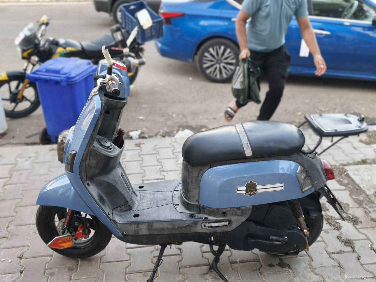 بوليس كابريتر لون مميز
لا تنقيص ولا تبخير ممفتوحه 
شوفت عينك خير من الله نكره سلف بكل وقت عنون بعقوبه التحرير وهذه رقمي *********** سعر 575 وبيهه مجال
