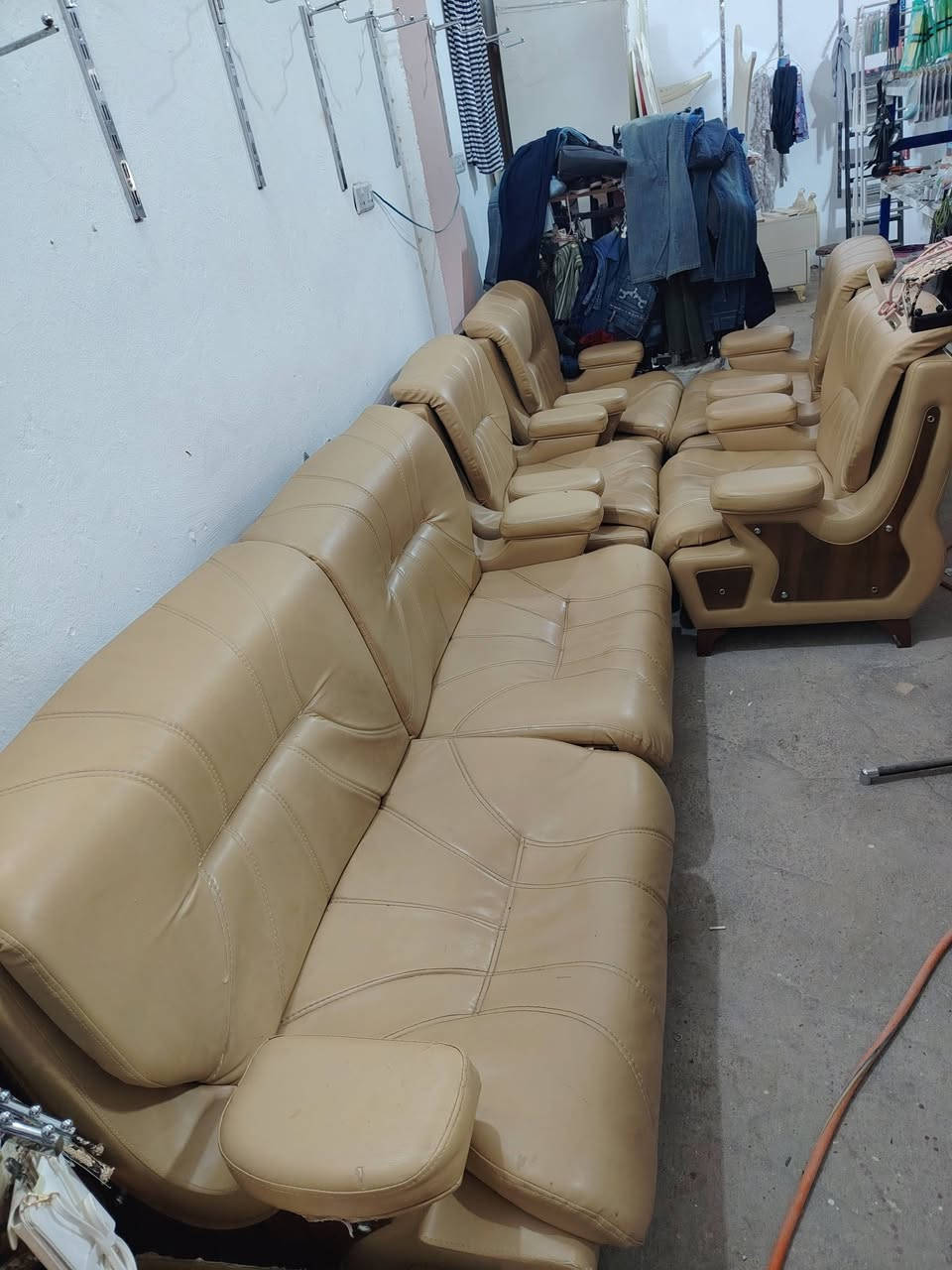 السلام عليكم ورحمة الله ادوات مستخدمه
متوفر ميز طعام وغساله صحون ومكانيس مستخدمه وطباخات شرط الفحص الاسعار مذكوره بالصور
عنوانه مقابيل ابو واثق للكهربائيات مجاور للنقابه بالقرب من فدائي ابو سجاد للخضار 🌹🌹🌹🌹🌹🌹


**إذا كنت صاحب هذا الإعلان وتريد حذفه لأي سبب، رجاءا أرسل رسالة إلى الدعم الفني**