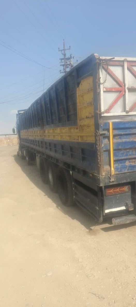 السلام عليكم سكانيا للبيع بطه موديل 95 تحيات عربان 11 ماكينه 43 فحمي جير 900 طقم تايه جواها السعر دفتر 190  شرطه تحويل رقم  ***********
