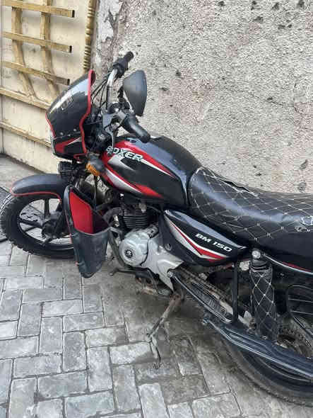 سلام عليكم بوكسر مديل 2020 اوراق كامله السعر مليون و100 بيهه مجال مدينه الصدر  ***********
