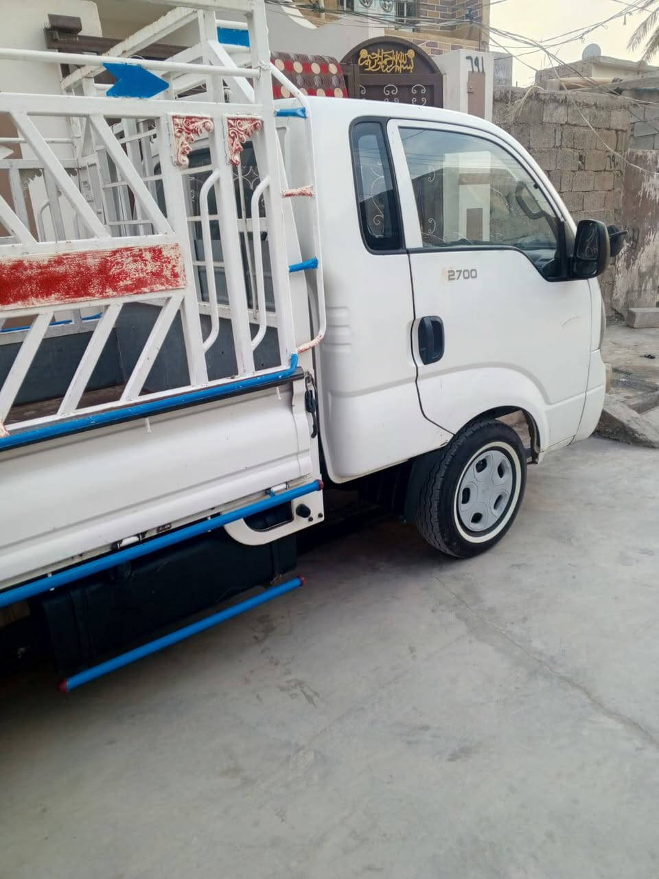 السلام عليكم اخوان كيه بنكو نثيه مديل 2015 لبيع رقم كركوك السياره خير من الله تبريد و تدفئه شغال كير محرك و ضربه و صبغ كله بكفالتي اني مكلف بل نشر رقم صاحب السياره *********** سعر السياره 110 وبيه مجال بصيط مكان السياره ديالى بعقوبة
