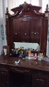 ميز تواليت • حمام • للبيع