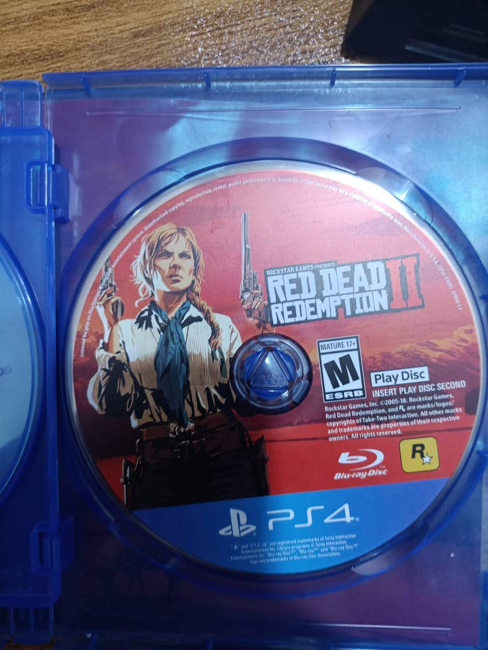 السلام عليكم
بلي ستيشن 5 فات نظيف بحاله جيده مع يده
667.2 غيغابايت
مع قرص red dead 2
قاعدة مروحة للبلي و بنفس الوقت شاحنة جوستكين و مكان أقراص
و كيبورد 100% من شركه سكروبيون led . هديه مني
السعر 925الف دينار و قابل للتفاوض 
للتواصل على الرقم أو واتساب ***********
توصيل داخل الديوانية و خارج
مع علبه نظيفه
