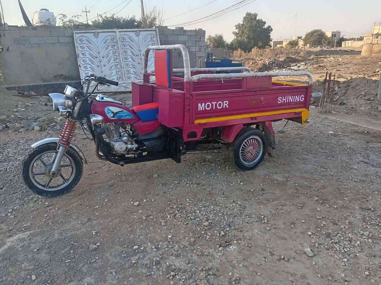 سلام عليكم ستوته البيع فحل مديل 2018 أوراق اصواليه مكينه برغي ما مفتوح بيهه تايرات جوبلس كلهن نضافه فول كهربايت كلهه بجيس دبلات بلجيس البدي ما بي قطرت خياس فقط مصبوغه حراري اثار جرد وصابغهه جماليه وشوفت عينك نضافتهه والواقع احلا بعد من الصوره
مكاني
 بلدوانيه سعر 1200 وبيهه مجال شراي
***********
