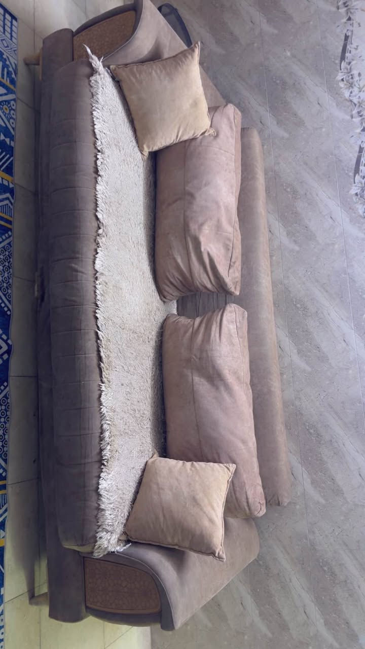 ‎السلام عليكم 
تخم تركي ٨ مقاعد مخزن وسرير للبيع 
مكاني حي العامل‎ بغداد, العراق


**إذا كنت صاحب هذا الإعلان وتريد حذفه لأي سبب، رجاءا أرسل رسالة إلى الدعم الفني**