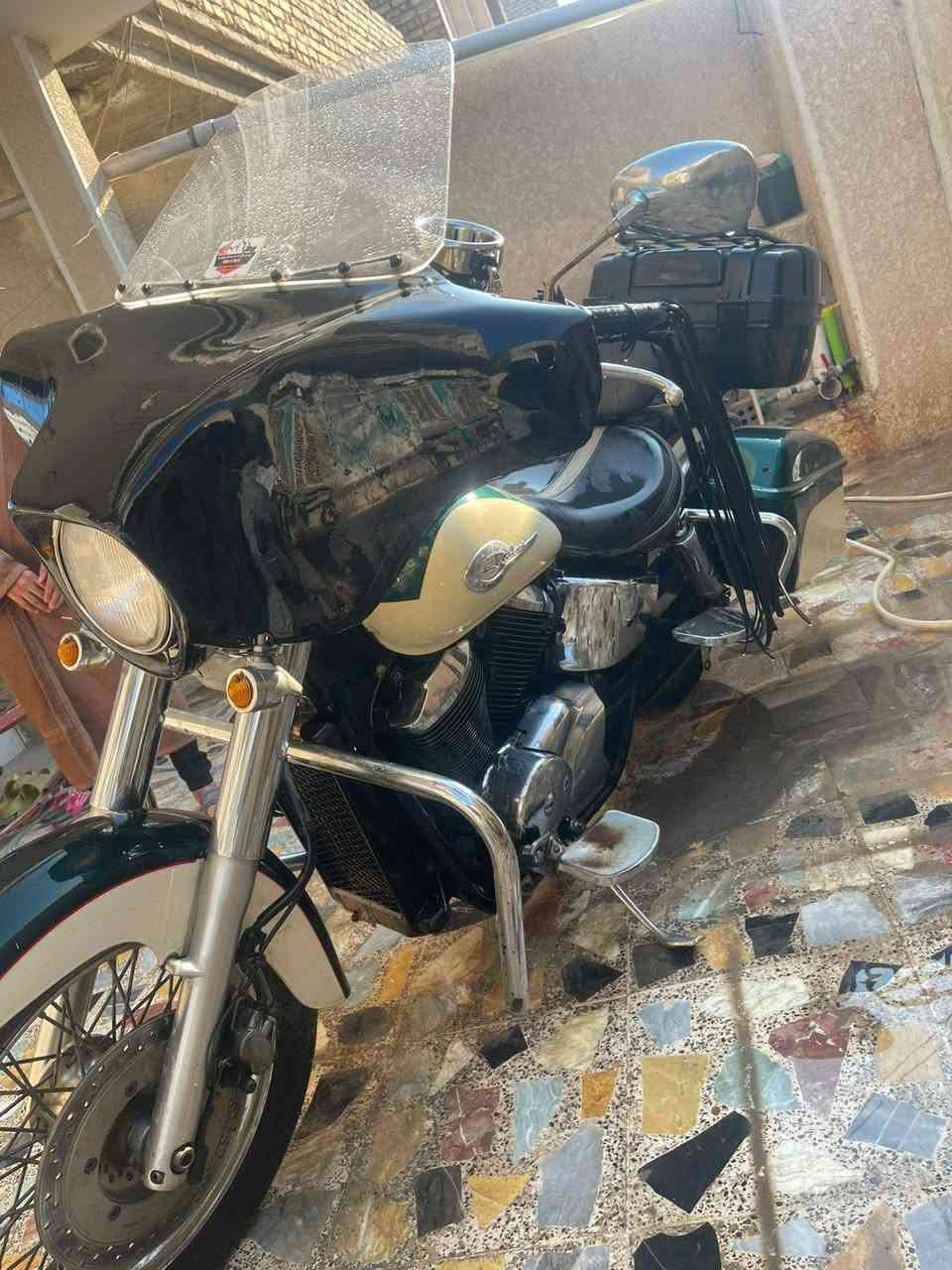 السلام عليكم
عمي اقرو المنشور للاخير يرحم اهلكم 

متاح شادو ٤٠٠ للبيع دراجه خير من الله من البيت للدوام ومن الدوام للبيت ٣ اياك طابكه بالدوام و٣ ايام طابكه بالبيت دراحه لوحات انكليزي سنويه باسمي عنواني الانتصار مجاور بوب الشام ودوامي بالبياع قرب محكمه البياع الدراجه علبها تزويد بجم دفيسون وجنطه خلفيه اني حاط الجنطه لان اخلي بيها غراضي الدراجه ابيع بدون درع وجنطه زابيع ويه البجم والحنطه يعني بكيف الشراي شيريد بخدمته 

الدراحه يرادلها ضب زنجيل لان راخي ويرادلها فاتر شوته وتخم بلكات لان ما مسوي ادامه هذني اني اكملهن واسلمها ايريد هوه يكملهن وتنقص من الاحساب بخدمته 

الدراجه معروضه ب٢٥ ورقه وبيها مجال واذا بدون بجم وجنطه ب٢٣ وبيها مجال الشراي بخدمته 

وبلوجكترات مالتها هم موجودات ضامهن 

***********
