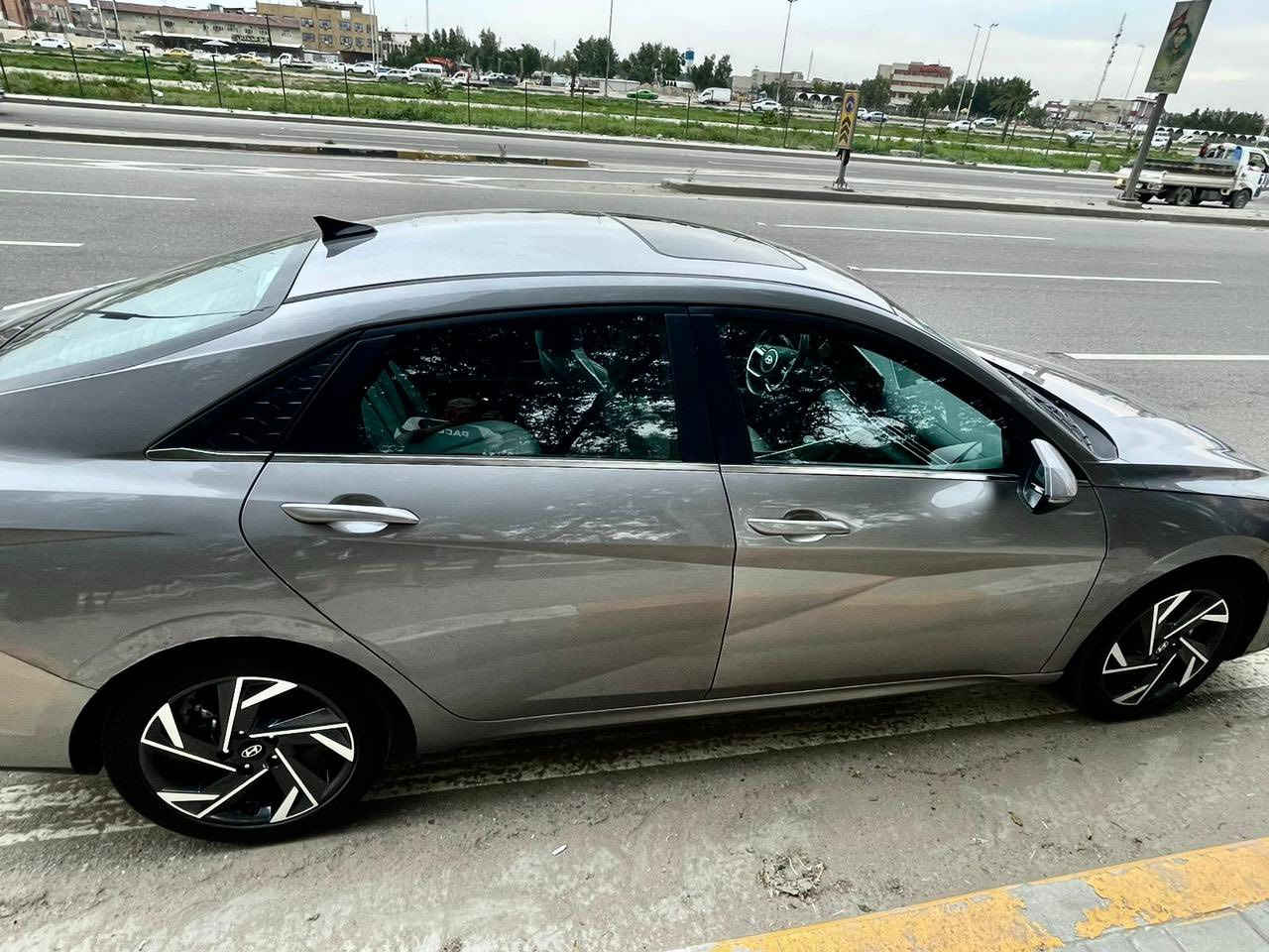 السلام عليكم
🛑هونداي النترا 2024 وارد أمريكي دخول جديد،
🛑هايبرد لمتد ( فول مواصفات )
🛑حادثها فقط قطعه وحده صبغ باب الصدر والجاملغ الامامي بارد والخلفي ايضاً بارد 
🛑 بدون ايرباك بدون دواخل وبدون لغد ولا شاصي البچم كبس 
🛑 مواصفات : فتحه ، كشن السايق كهربائي ، تحكمات ستيرن ، تدفئه تبريد كشنات ، توقف ذاتي ، حساسات اماميه وخلفيه ، كامرتين خلفيه ، تحديد مسار ،  و3 انظمه ، وبعد ايضاً بيها والجانيها يعرف مواصفاتها 
🛑 السياره ماشيه mi 13،000
🛑 مرقمة بغداد ، مكانها بغداد 
🛑 السعر 177 ورقه وبيها مجال للشراي
🛑 للاستفسار اكثر الاتصال على الارقام التاليه : 0773 267 6111
                      0770 298 0210
