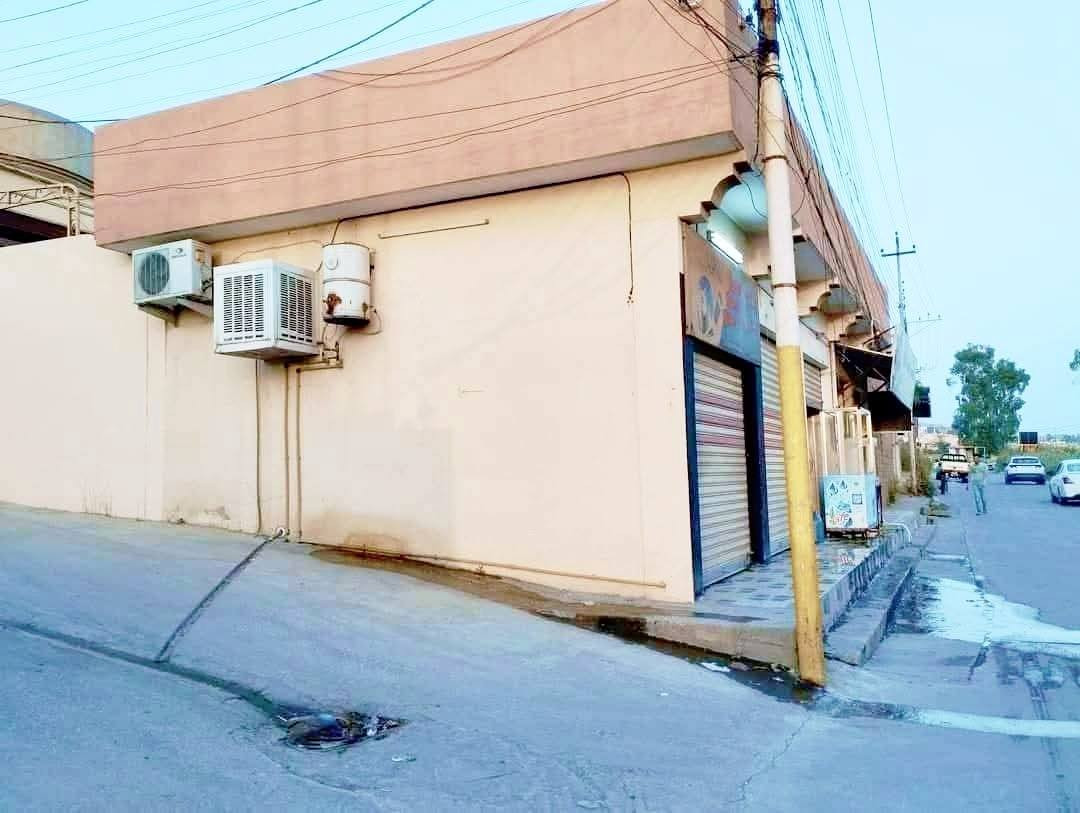 🏦  عروض مكتب بيت الأركان للعقار  🏦 

دار للبيع حي الملايين الأولى مساحة ٤٠٥ م 

 الواجهة ١٥ م العمق ٢٧ م بستان ملك صرف 

تفاصيل طابقين ٥ غرف نوم هول واستقبال

مطبخ ومشتملات مع خمسة محلات مؤجرة 

الملايين مدخل الصواف قرب جامع الحسنين 
 🏦                                                    🏦
السعر على التليكرام https://t.me/alarkan_1
للاستفسار مراجعة مكتب بيت الأركان للعقار 

نستقبل عروض العقارات الإتصال على الأرقام 

*********** / *********** / ***********  🏦
