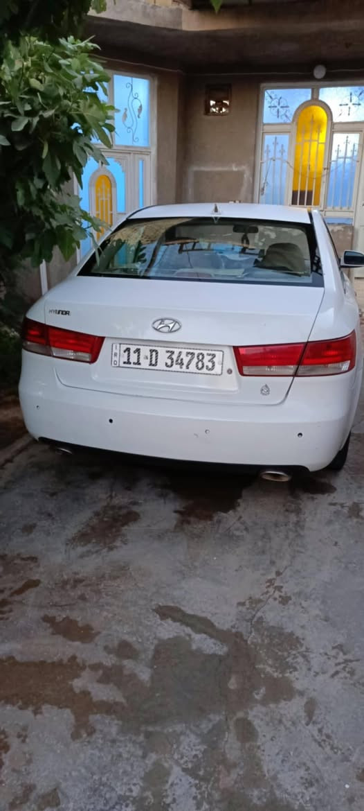 سوناتا وارد امريكي موديل ٢٠٠٧  ٦سلندر بيضاء اللون بحالة جيدة عنواني واسط كوت موبايل *********** بغداد, العراق
