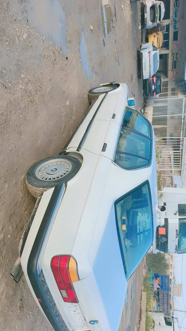 سلام عليكم للبيع بيم 730 8 سلندر رقم بغداد سنويه 29 كير مكينه مقفولات سياره موديل 92  عوزه ترتيب مكان واسط عزيزيه *********** سعره 38 وبيه مجال قليل
