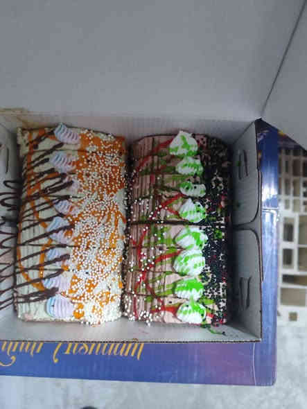 يتوفر كيك إنتاج معمل زهور الشام ارقام المعمل ***********/***********/ ملاحظة معمل  مال ولد صاحبي ليحب يتصل عليهم وشكرا
