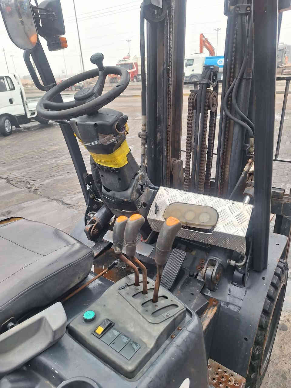 السلام عليكم شوكيه دوسان للبيع ٣ طن جب ناصي ٣ حركات موديل ٢٠١٥ السعر ٧٠ ورقه الاستفسار الاتصال *********** العنوان البصره
