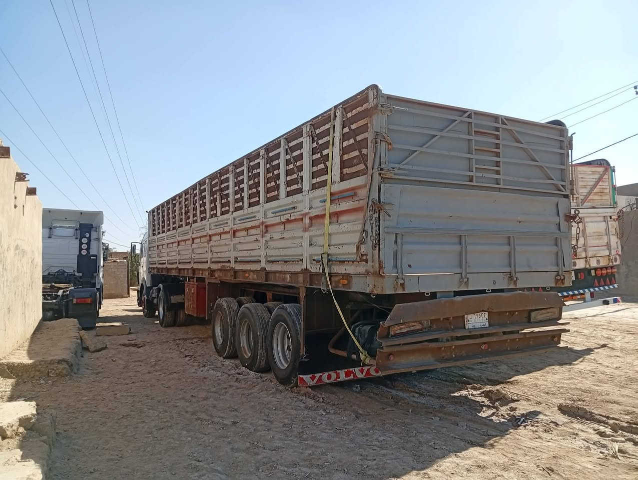 السلام عليكم سياره للبيع موديل 88 راس وعربانه تريد بس الراس هم واحد ***********
