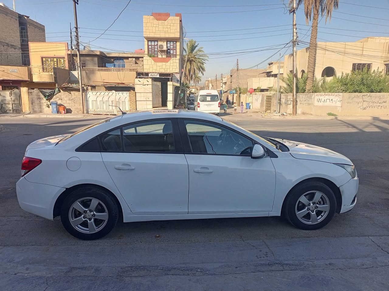 سلام عليكم 
شوفرلايت كروز 2012 خليجي 

مكينة 1800

بغداد الدوره 

***********
 سعر 75
