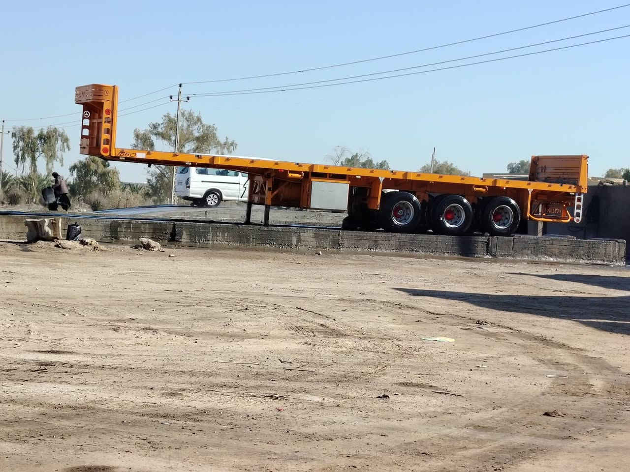 عربانه للبيع دنكير ١٤ بلوم قطعتين مكفولة ***********
