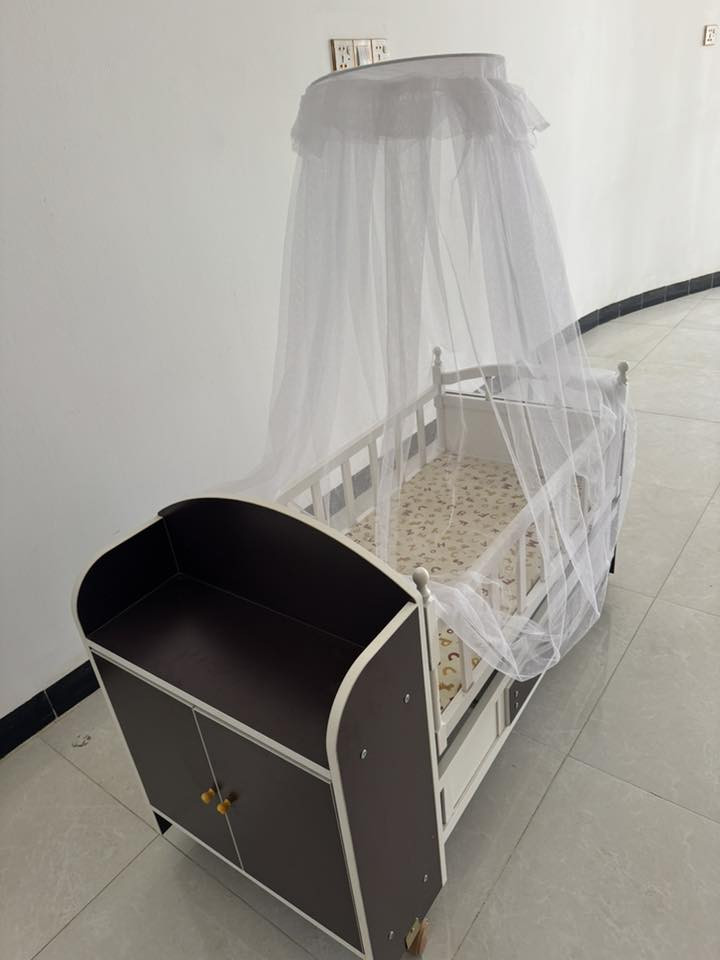 كاروك خشب تركي درجه اولى السعر 70 الف ديوانيه***********
