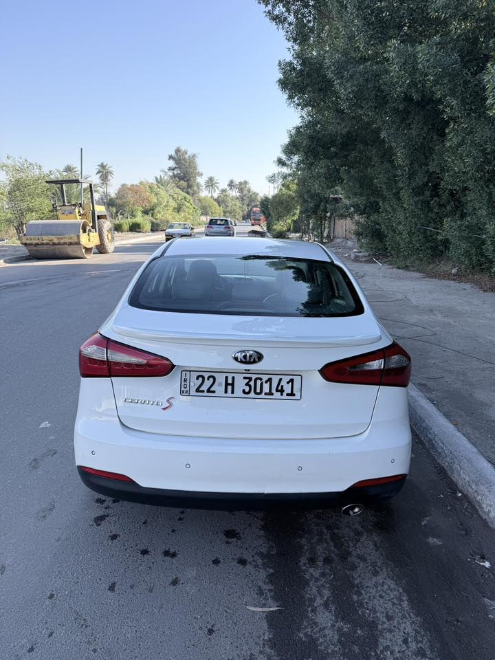 asilo allull
موديل ٢٠١٣ شكل ٢٠١٤
خليجي
مكينه ١٦٠٠ دوش بحاله جيده جدا
بصمه
كامره بلاديه
سلايد
بك لايت ليد
حاجب ليد نهاري
ترحيب عند الاقتراب
مري كهرباء
تحكم ستيرن
حساس امامي و خلفي

٣ وضعيات قياده
قطعتين تبريد امامي وخلفي
سياره بحاله جيده جدا مكينه وكير

سياره بيه باب خلف الراكب مصبوغ

فول تحكم ستيرن
للسعر 123
***********
