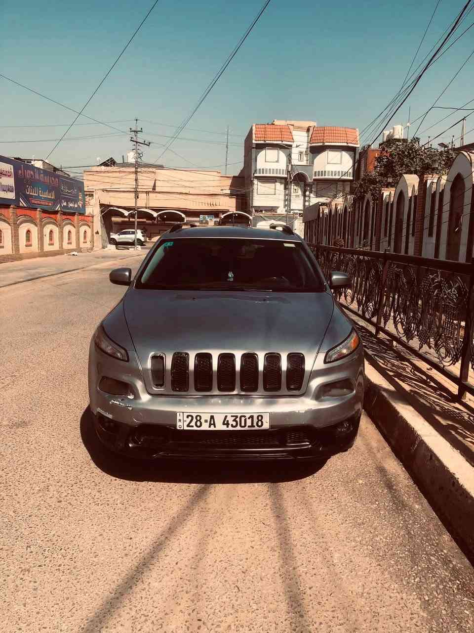جيب شروكي بزون مديل 2018 محركها. 2400
سياره. جاهزه للمراوس بناصيه فقط 
الاستفسار *********** بي واتساب
