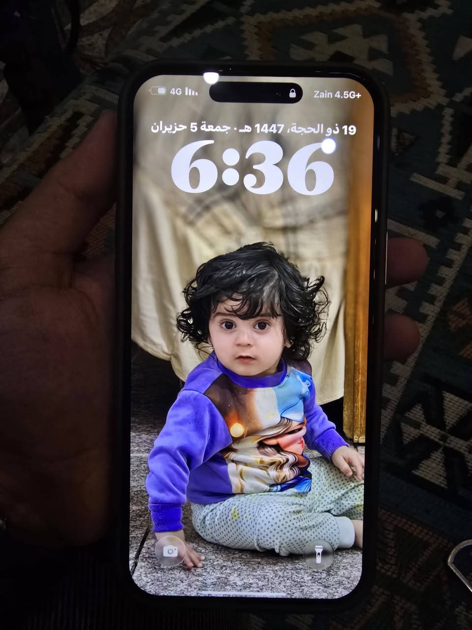 السلام عليكم 17 pro max سلفري بطارية 99% عدد الدورات 72 جهاز بعده جديد ونضيف Az شريحه فعليه *********** مكاني كربلاء حي العباس
