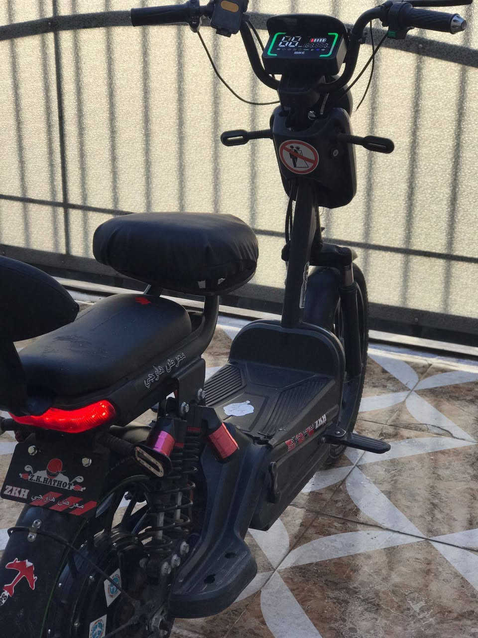 سلام عليكم دراجه شحن للبيع حجم عشرين الدراجه مابي عيب من عده البطاريه شويه ه 
ضعيف الدراجه كلش حلو
 تايرات جديده المكان كركوك 
رقم الهاتف ***********
 وعليه واتساب والسعر 250 وبي
مجال للطيبي وتحياتي ♥🥀
