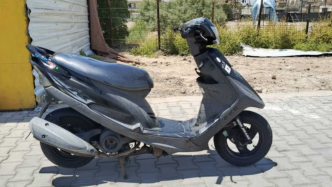 سلام عليكم شباب دراجه ماكس للبيع ..
دراجه كفاله عامه من التاير للتاير دراجه ختم واحد ويه المكينه ... دراجه شلعه ومعدل خير من الله صارلهه شهرين من نازله من الرمبه... للاستفسار عن السعر او تفاصيل اتصل ومتواجد خاص 
رقم الهاتف ... ***********
العنوان كوت (كريميه)
