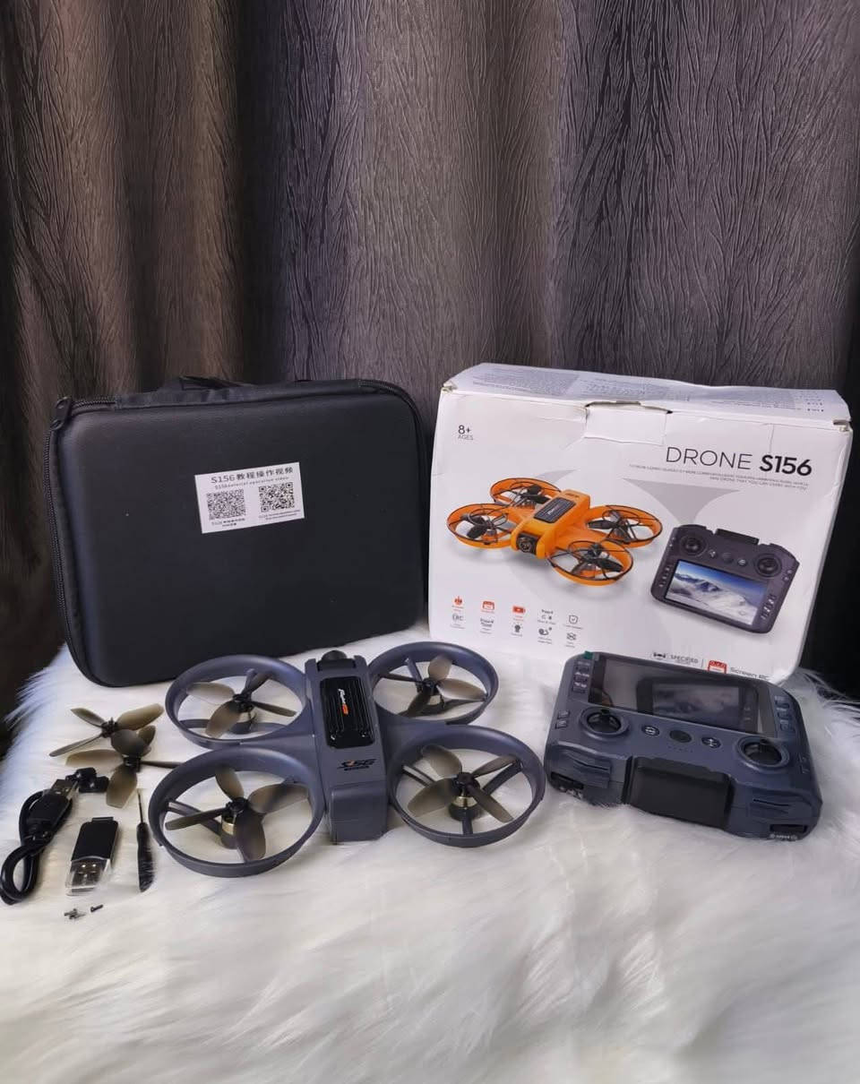🛒 درون S156 للبيع
🔹 المواصفات 
✔️ درون S156 بكاميرا HD1080
✔️ ريموت بشاشة مدمجة للبث المباشر
✔️ مراوح احتياطية
✔️ فلاش USB لنقل البيانات
✔️ كيبل شحن USB
✔️ حقيبة حماية وحمل
✔️ علبة الجهاز الأصلية
المدى120 متر
الارتفاع 100 متر
السعر 80 الف عرض خاص 
للحجز وتساب ***********
