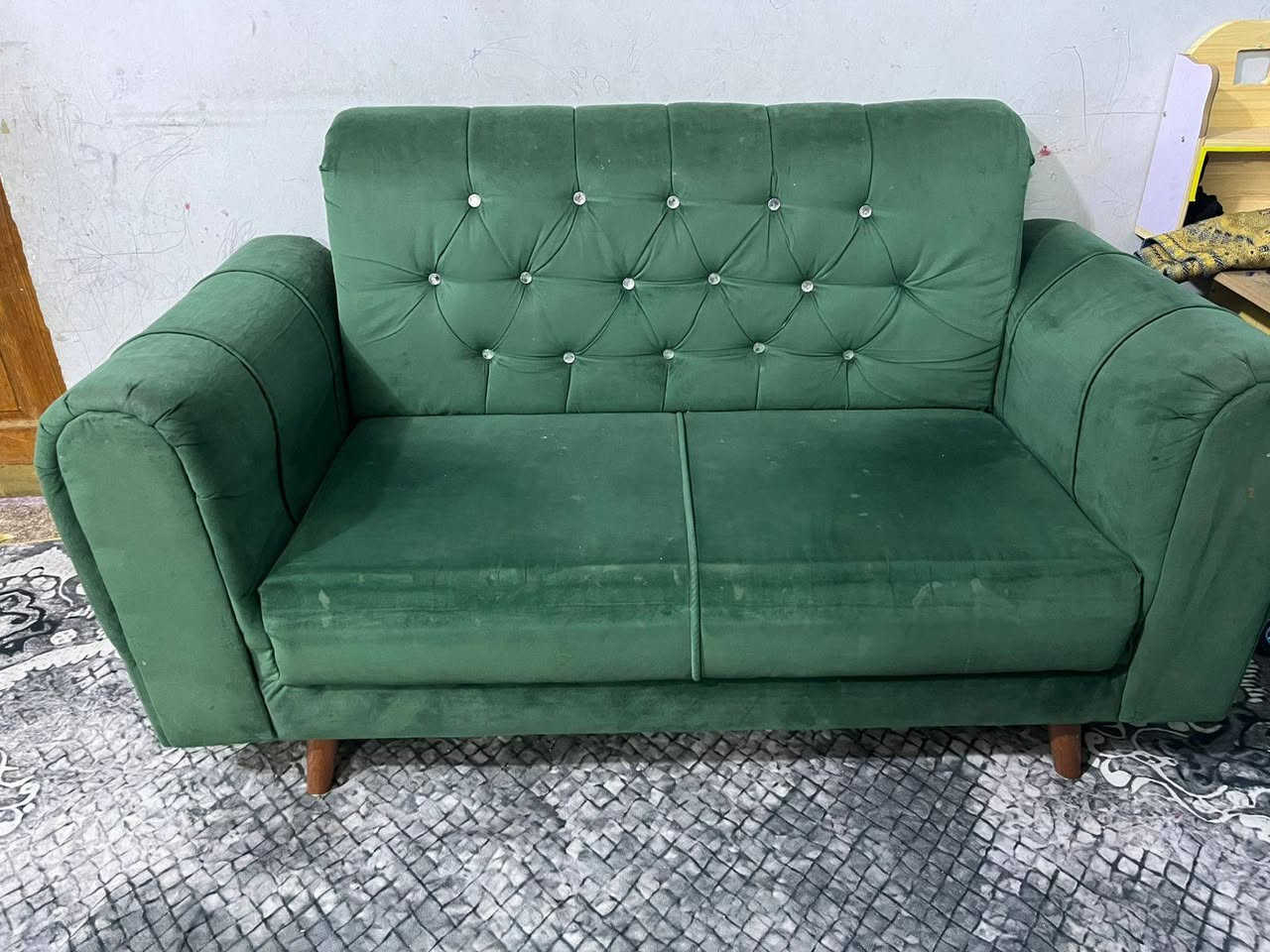 تخم للبيع نظيف سعره ١٢٠ مكاني نادر وبي مجال ***********
