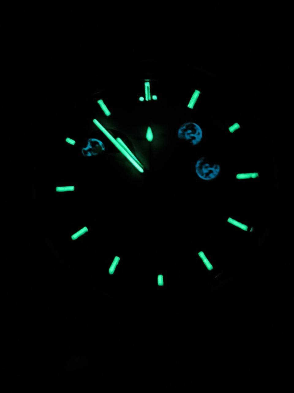 ساعة من ماركة اومكا Omega x Swatch MoonSwatch وارد اوربي 

تحفة فنية
تصميم مستوحى من سطح القمر والأرض
مكينة كوارتز ناعمة ستوبوج (جميع السناتر شغاله)
المينا رمادية محببة تعكس شكل التضاريس القمرية
فول لامينوس ارقام واميال
مؤشر مراحل الأرض شغال يظهر الأرض بألوان خاصة والمحيطات تتوهج تحت ضوء UV
مؤشر مراحل القمر شغال 
هيكل من مادة Bioceramic (خليط بين السيراميك والبلاستيك الحيوي)
 سير قماش VELCRO مختم
زجاج معدني مقبب ضد الخدش
مقاومة ماء وغبار 

⚠️ملاحظة متوفر قطعة واحدة فقط

السعر :-35 الف ع اول تم 
للحجز والاستفسار يرجى مراسلة الصفحه


**إذا كنت صاحب هذا الإعلان وتريد حذفه لأي سبب، رجاءا أرسل رسالة إلى الدعم الفني**