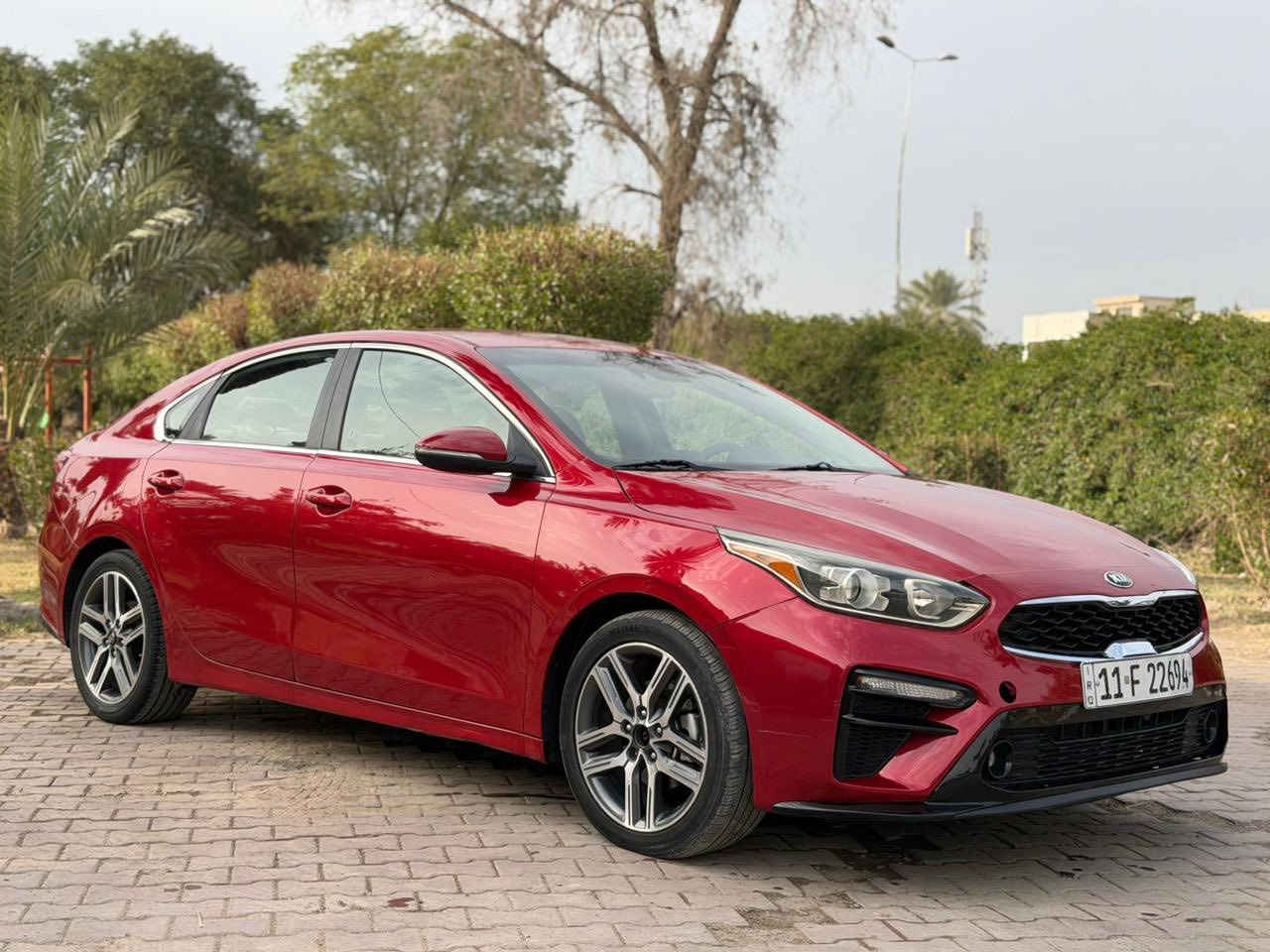 السلام عليكم 
كيا فورتي 2019 فول عده الفتحه
حادث جاملغ خلفي من امريكا وبلعراق بس بنيد 
موصفات:
بصمة تشغيل 
كشن كهرباء
مثبت سرعه 
كشنات تدفئة
تحكم ستيرن 
شاشه جبيرة
بصمة ترحيب
تبريد ثلج
مكينة 2000 دوش
وبعد بيها موصفات سياره جاهزه من كلشي 
السعر:130$
المكان:بغداد _الحرية
رقم:***********
