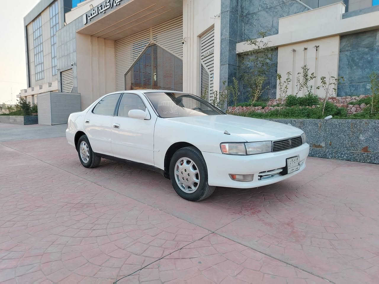 سلام عليكم كرسته للبيع الون ابيض موديل 1994رقم بصره مشروع وطني سنويه بعدهي مامنتهيه مكفوله من الكص والنغل جثه والعيب الشرعي مكينه وكير وانجي جدد حداديه وتخم تاير جدد تبريد شغال السياره جاهزه ماناقصها شي مال جناي مصبوغه عام  السعر 65 مكان السياره الناصريه مركز الاستفسار  ***********
